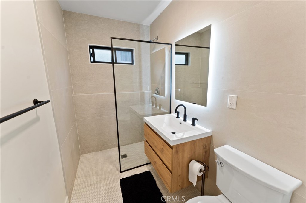 2428 Glyndon Avenue Property Photo 34
