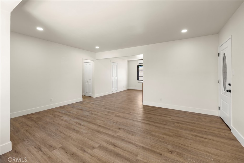 4072 Hillcrest Drive C Property Photo 6