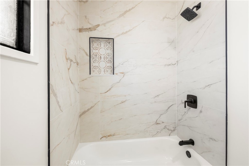 4072 Hillcrest Drive C Property Photo 28