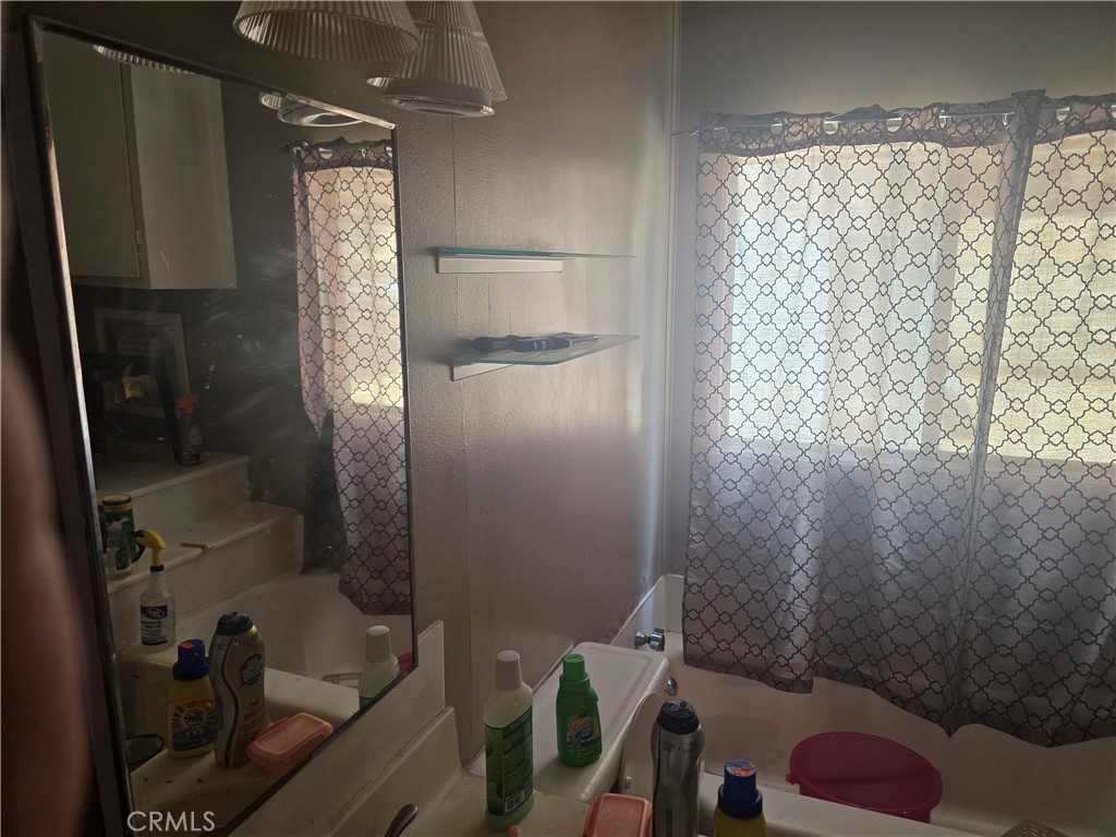 2881 N Golden Property Photo 9