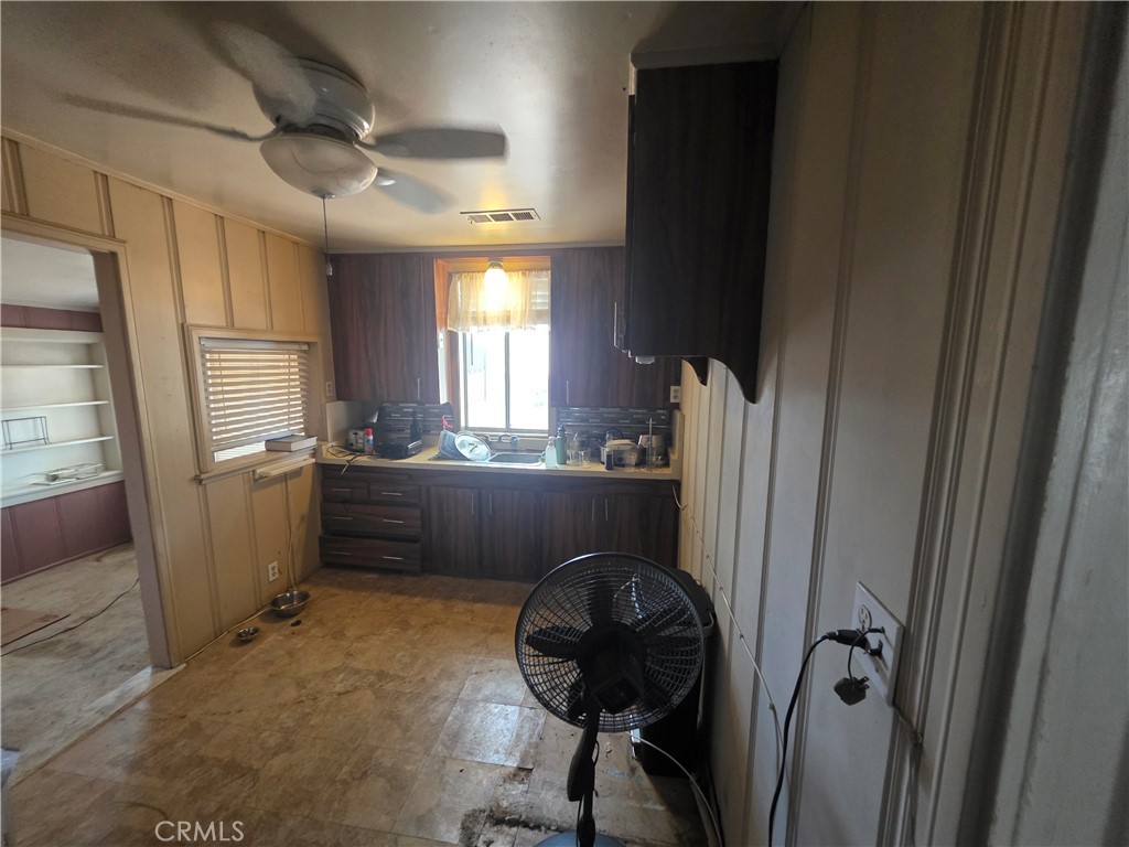 2881 N Golden Property Photo 11