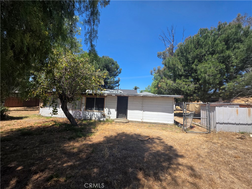 2881 N Golden Property Photo 17