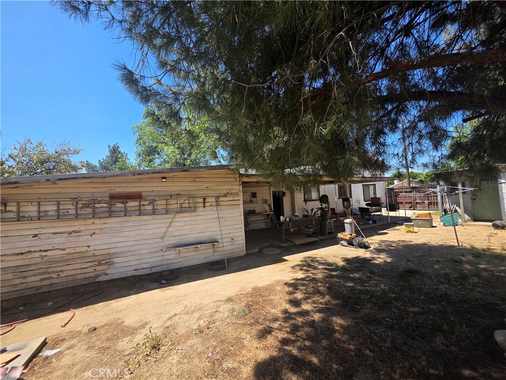 2881 N Golden Property Photo 18