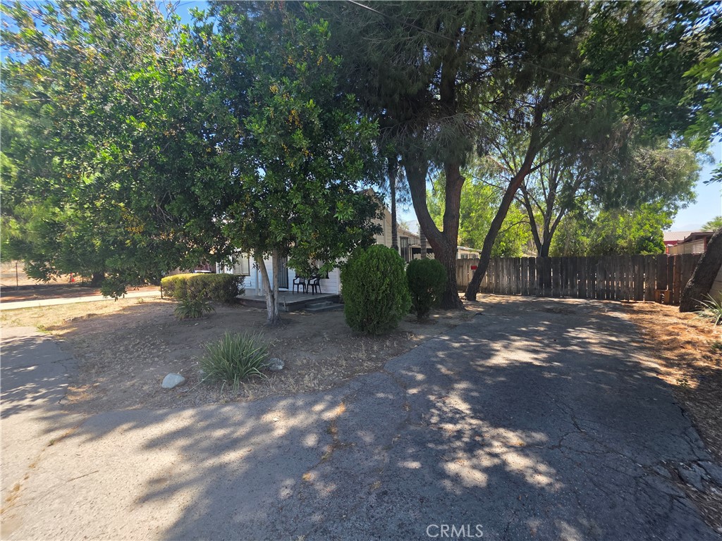 2881 N Golden Property Photo 22