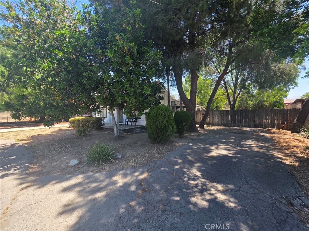 2881 N Golden Property Photo 22