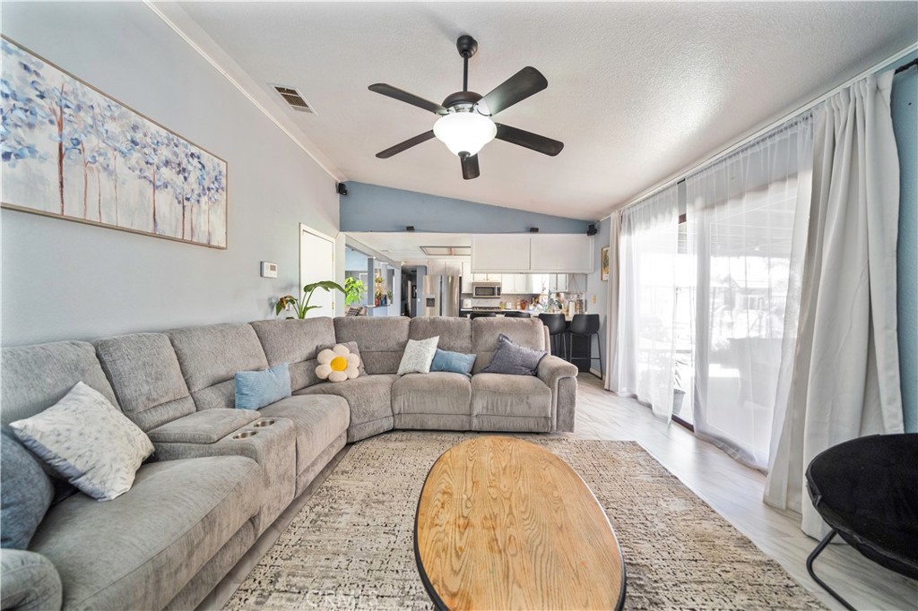 16634 Lemon Property Photo 7
