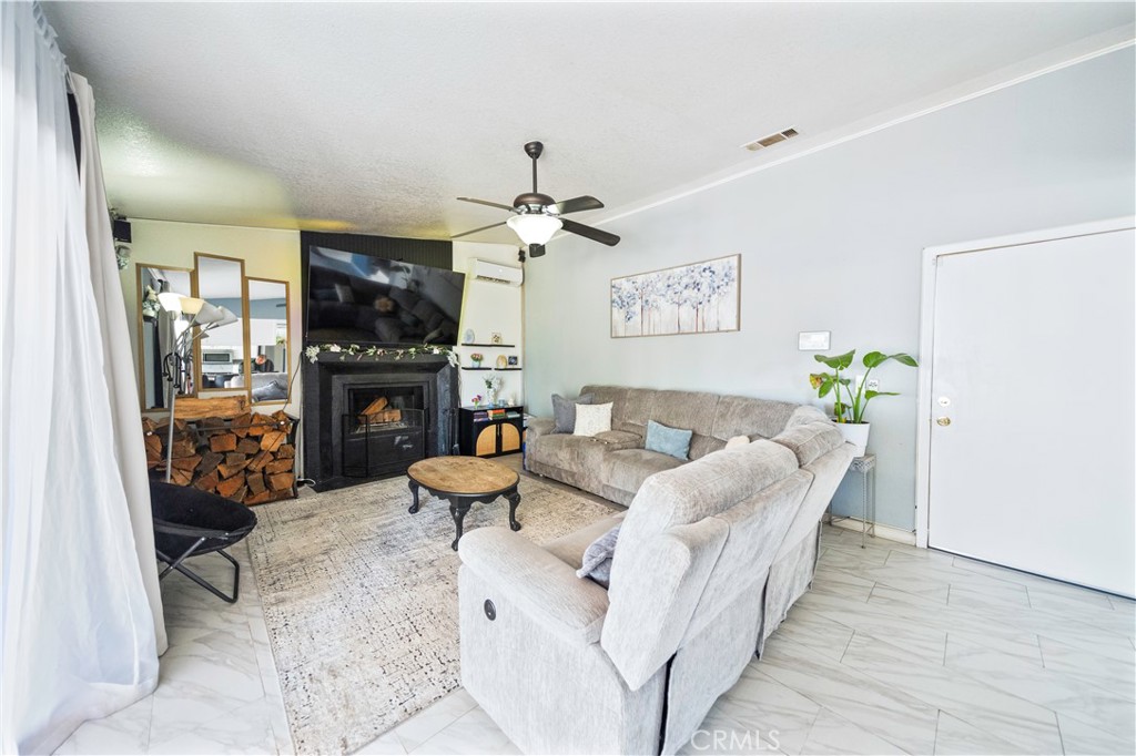 16634 Lemon Property Photo 8