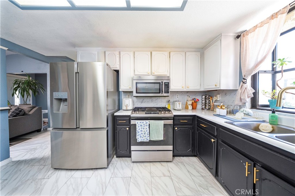 16634 Lemon Property Photo 10