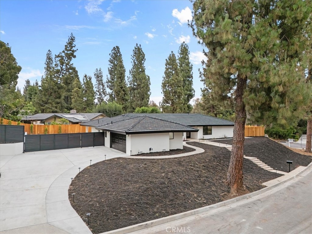 2000 Redondo Property Photo 42