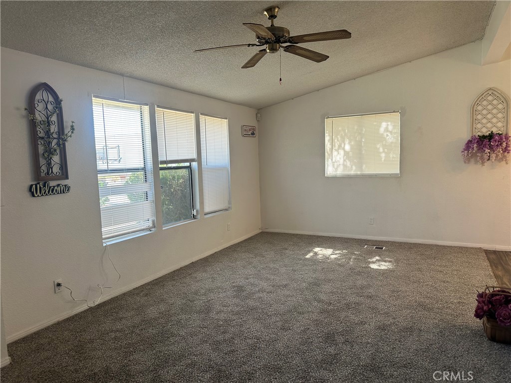 9888 Forest Ct Property Photo 3