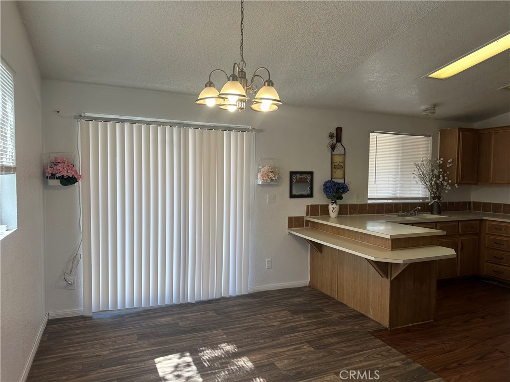 9888 Forest Ct Property Photo 8