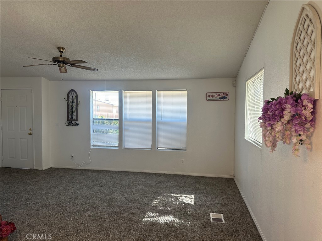 9888 Forest Ct Property Photo 12
