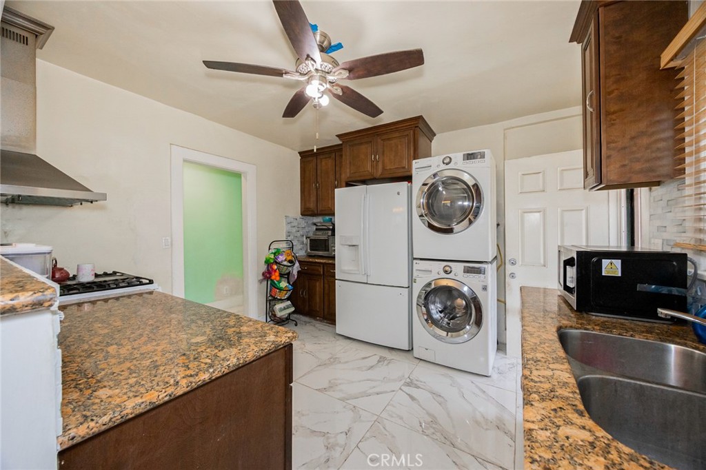 4019 S Van Ness Avenue Property Photo 14