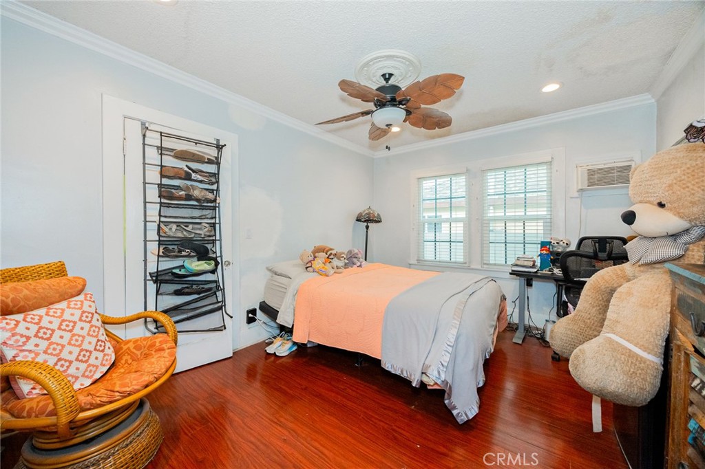 4019 S Van Ness Avenue Property Photo 16