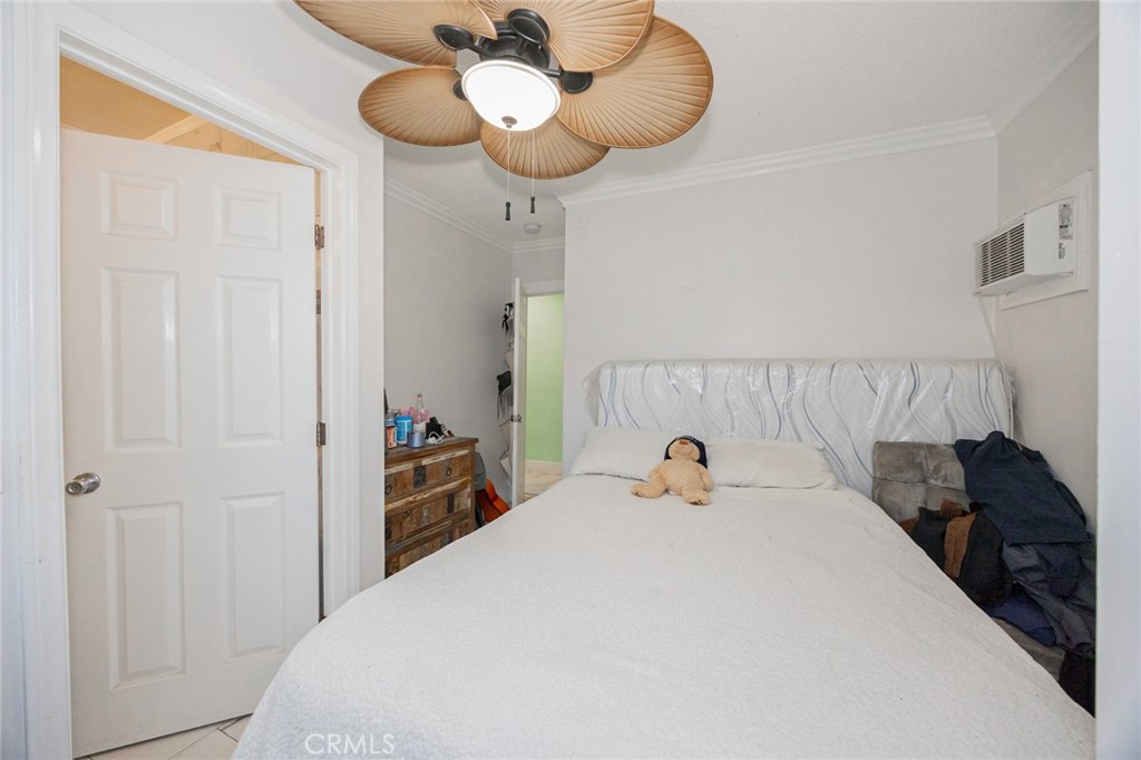4019 S Van Ness Avenue Property Photo 19