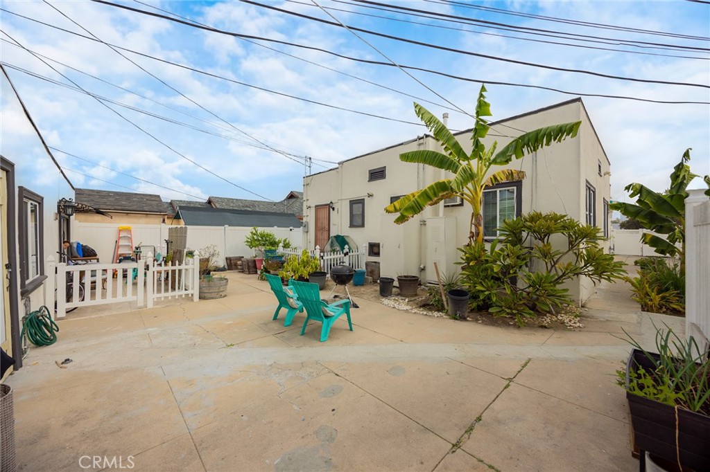 4019 S Van Ness Avenue Property Photo 24