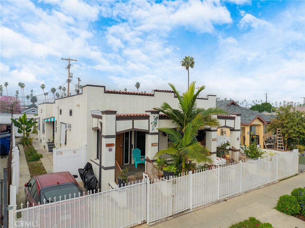 4019 S Van Ness Avenue Property Photo 27