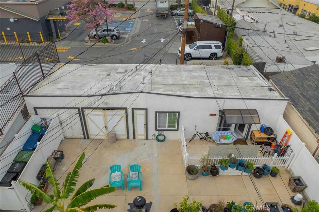 4019 S Van Ness Avenue Property Photo 29