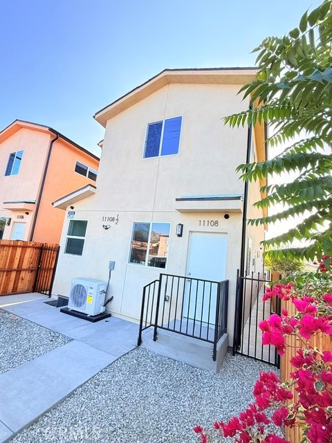 11108 S Avalon Property Photo 1