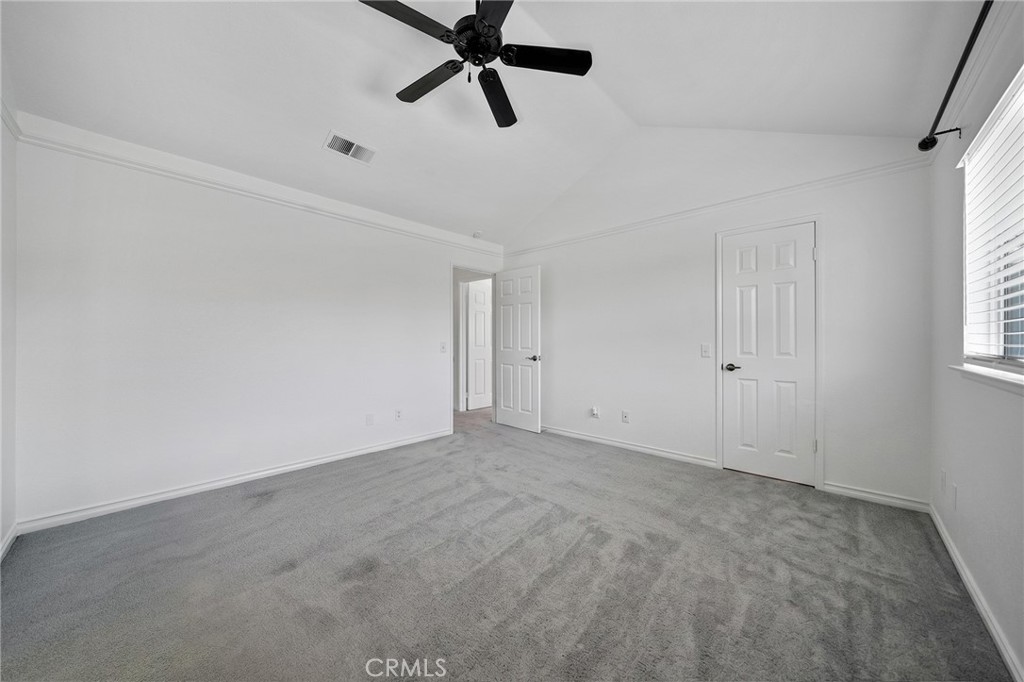 956 Hedges Property Photo 23