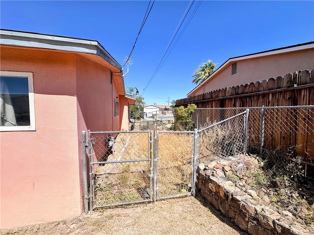 308 Ute Property Photo 30