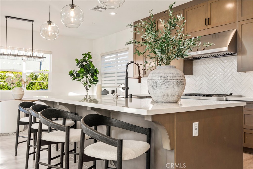 27762 Lens Property Photo 20