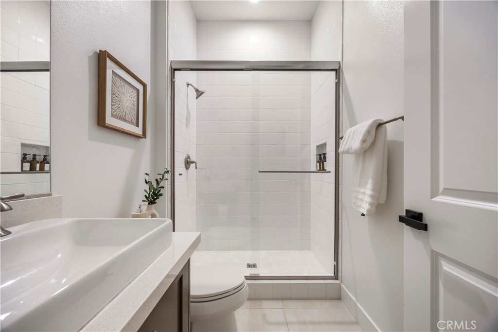 27762 Lens Property Photo 37