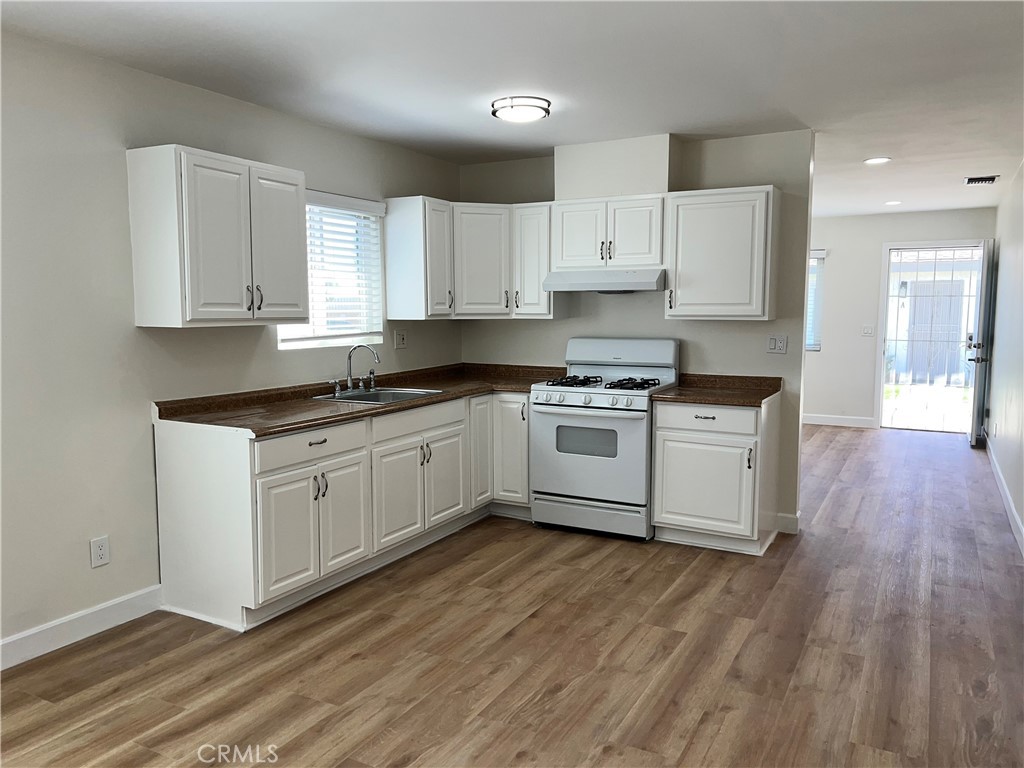 12948 Yorba Avenue A Property Photo 7