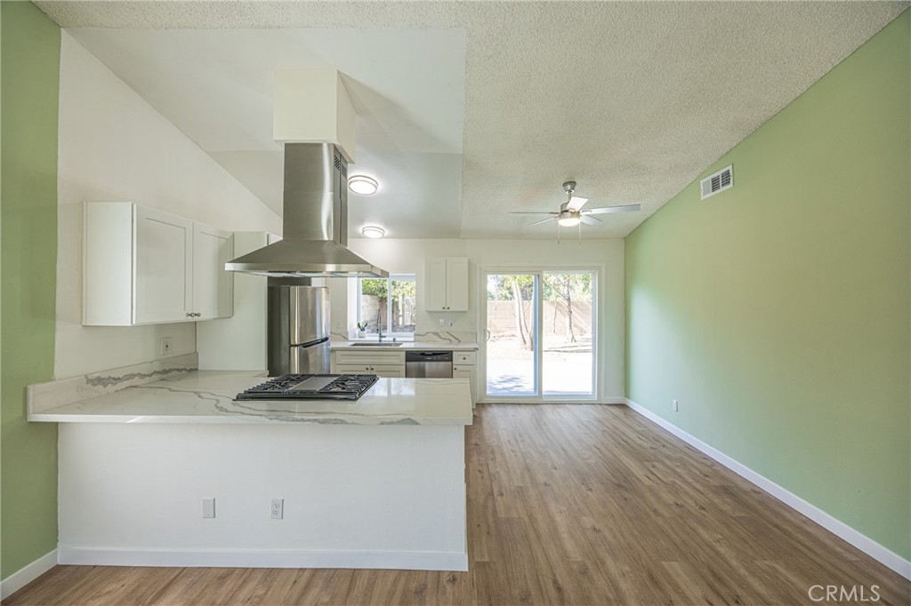 12623 Fuchsia Drive Property Photo 5
