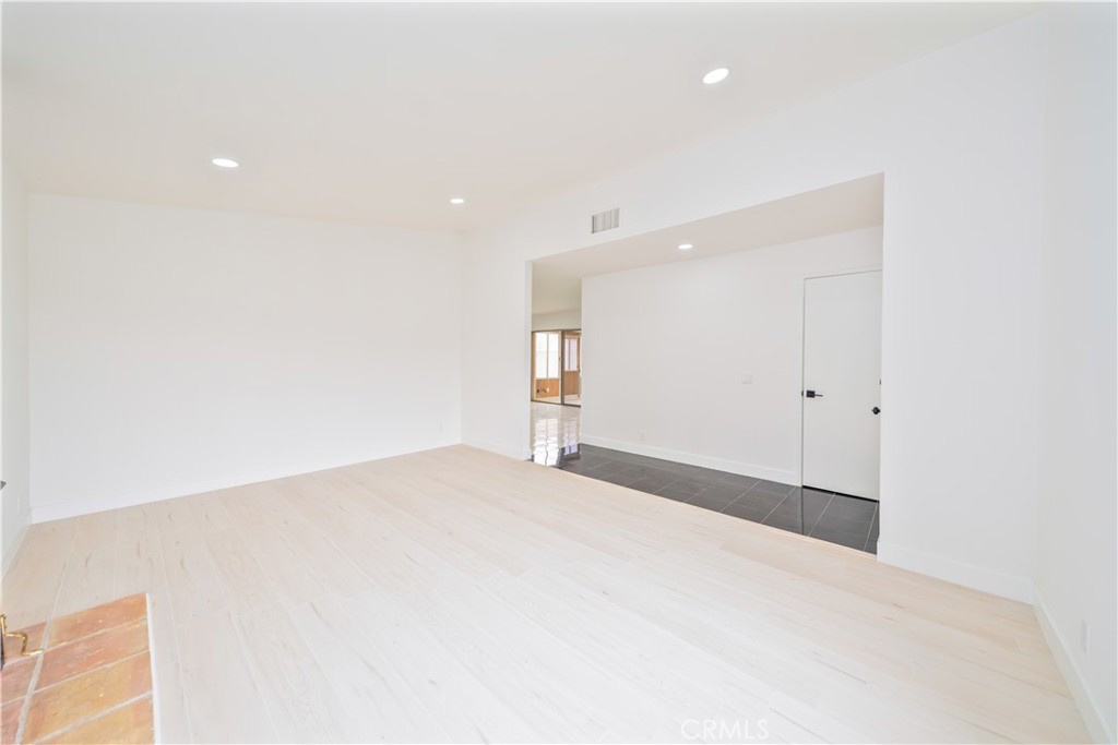 1363 Custoza Avenue Property Photo 7