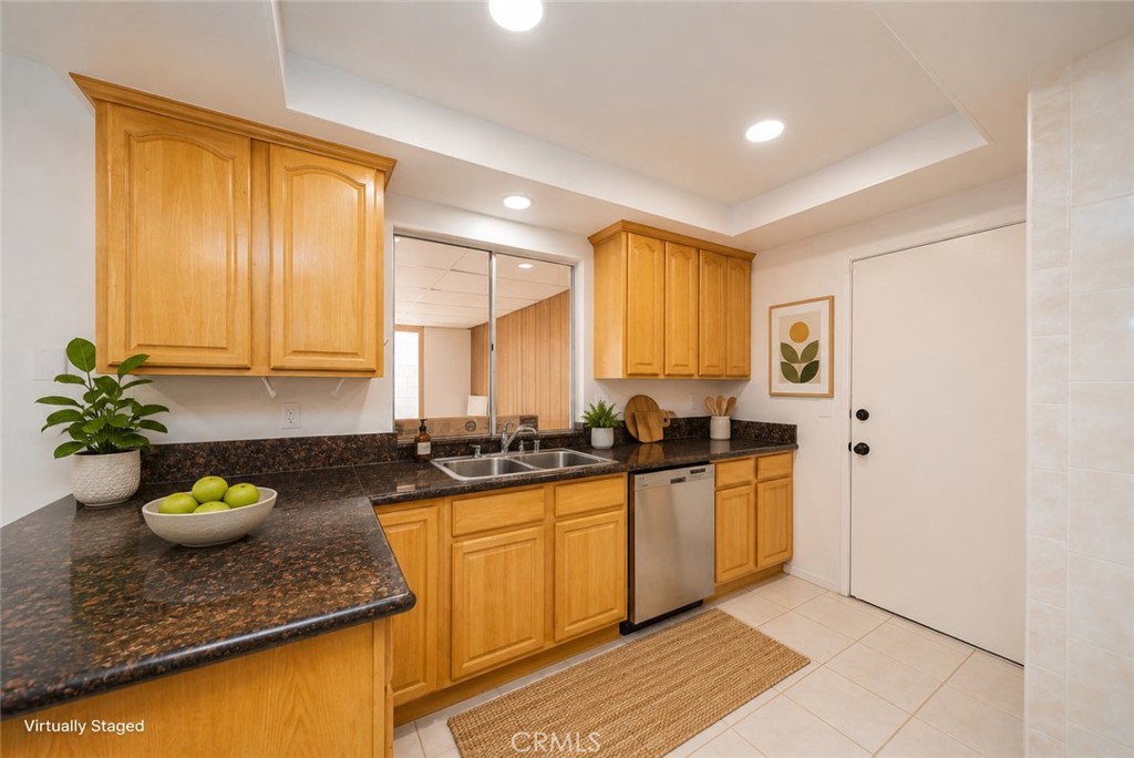 1363 Custoza Avenue Property Photo 10