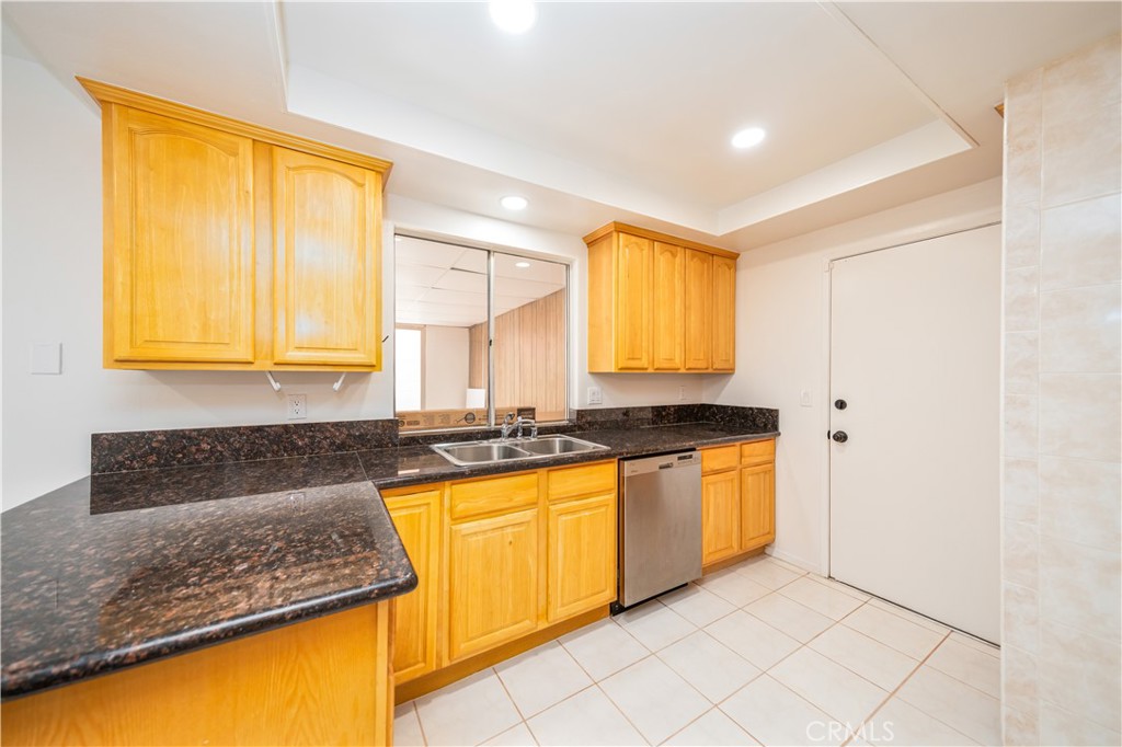 1363 Custoza Avenue Property Photo 11