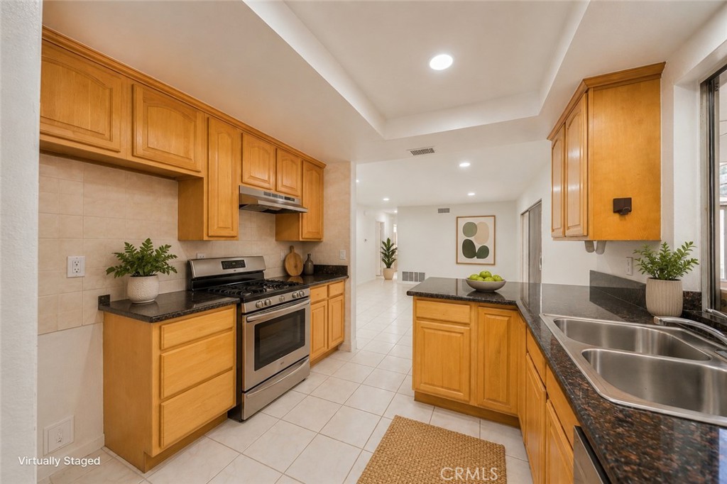 1363 Custoza Avenue Property Photo 12