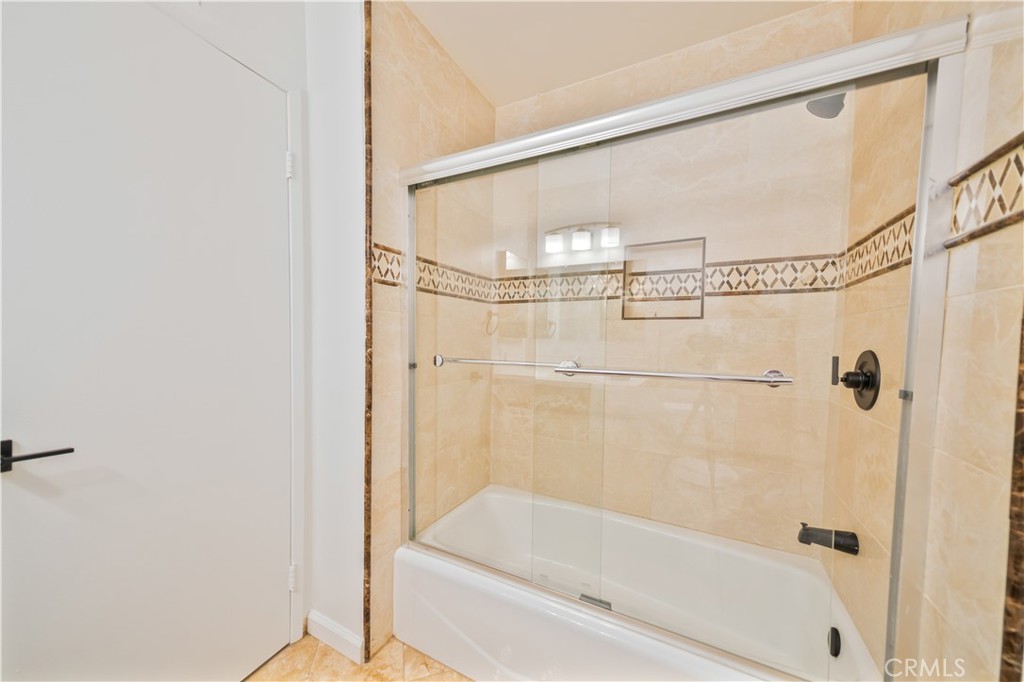 1363 Custoza Avenue Property Photo 29