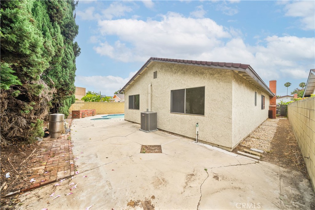 1363 Custoza Avenue Property Photo 33