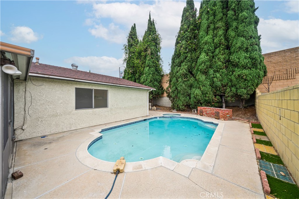 1363 Custoza Avenue Property Photo 37
