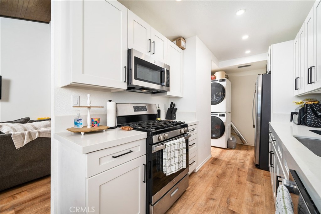 1342 W 8th Street Property Photo 1