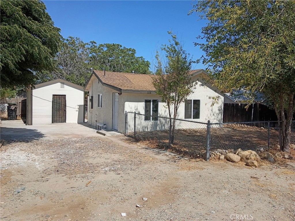 1058 N Hermosa Property Photo 1