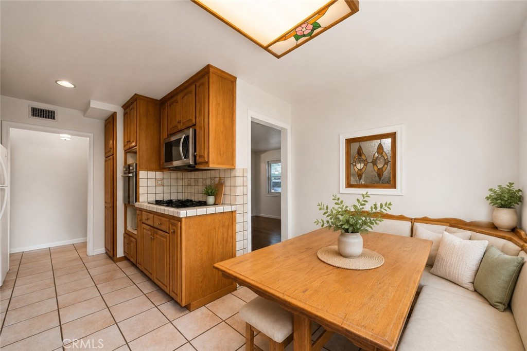 333 W Newburgh Street Property Photo 10