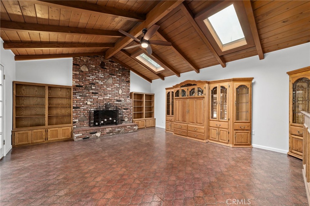 333 W Newburgh Street Property Photo 20