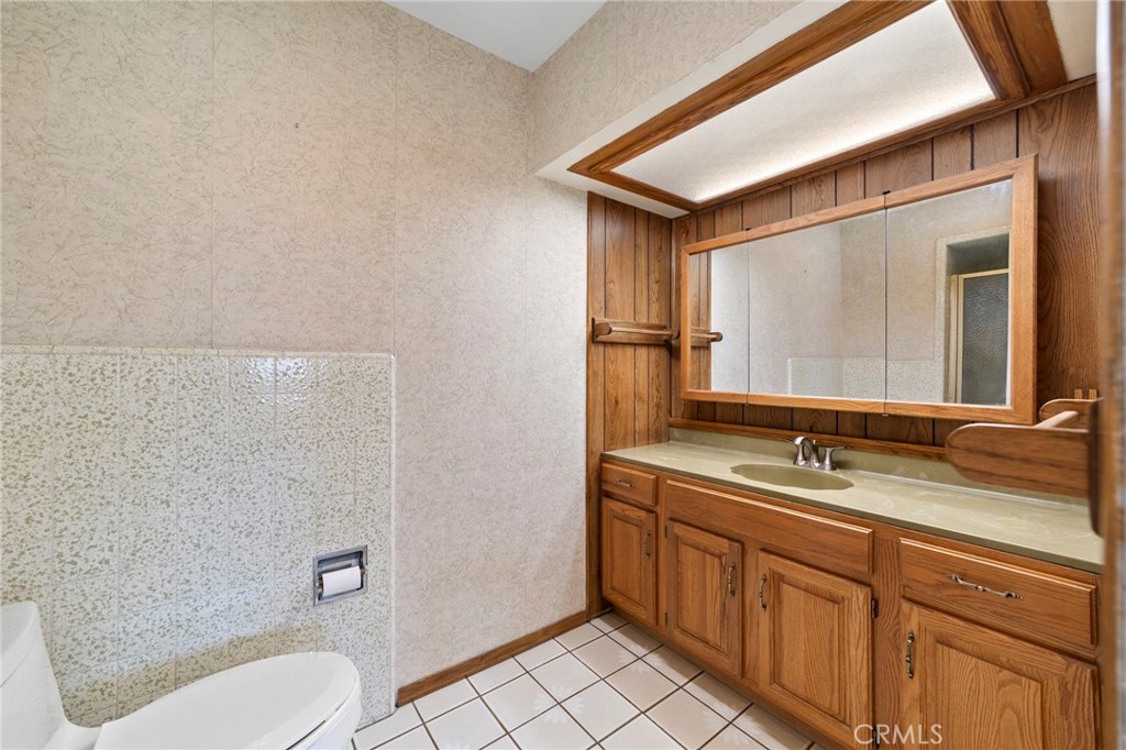 333 W Newburgh Street Property Photo 28