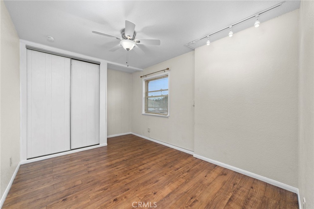 333 W Newburgh Street Property Photo 32
