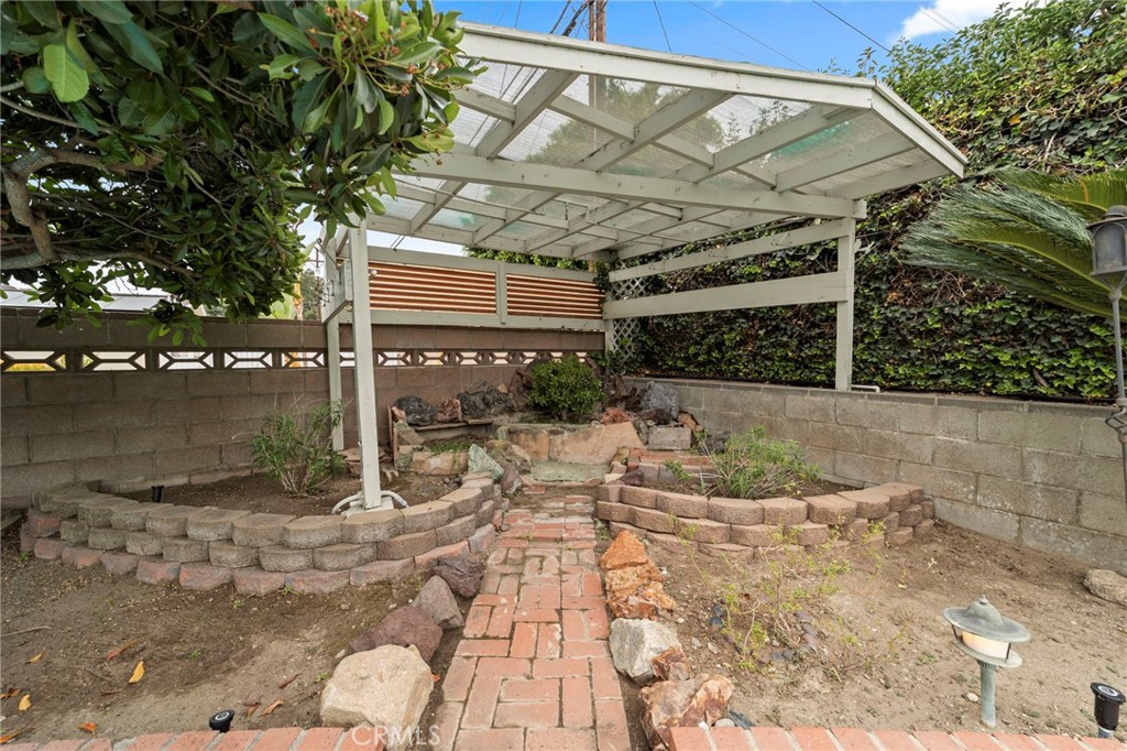 333 W Newburgh Street Property Photo 50
