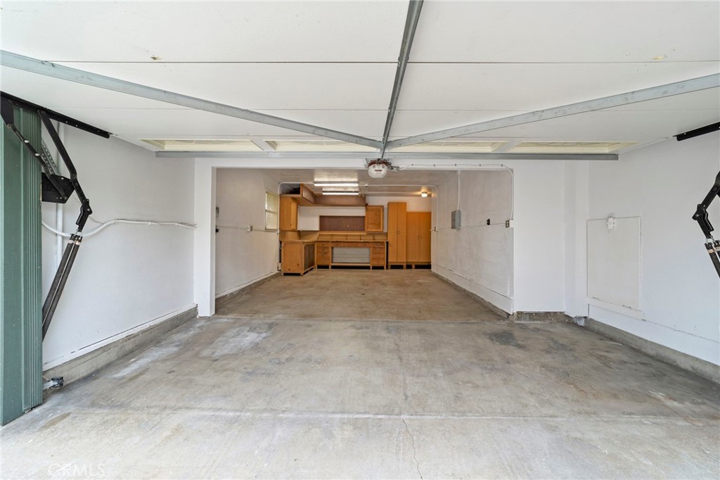 333 W Newburgh Street Property Photo 64