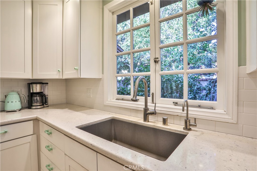 666 W 9th Street Property Photo 13