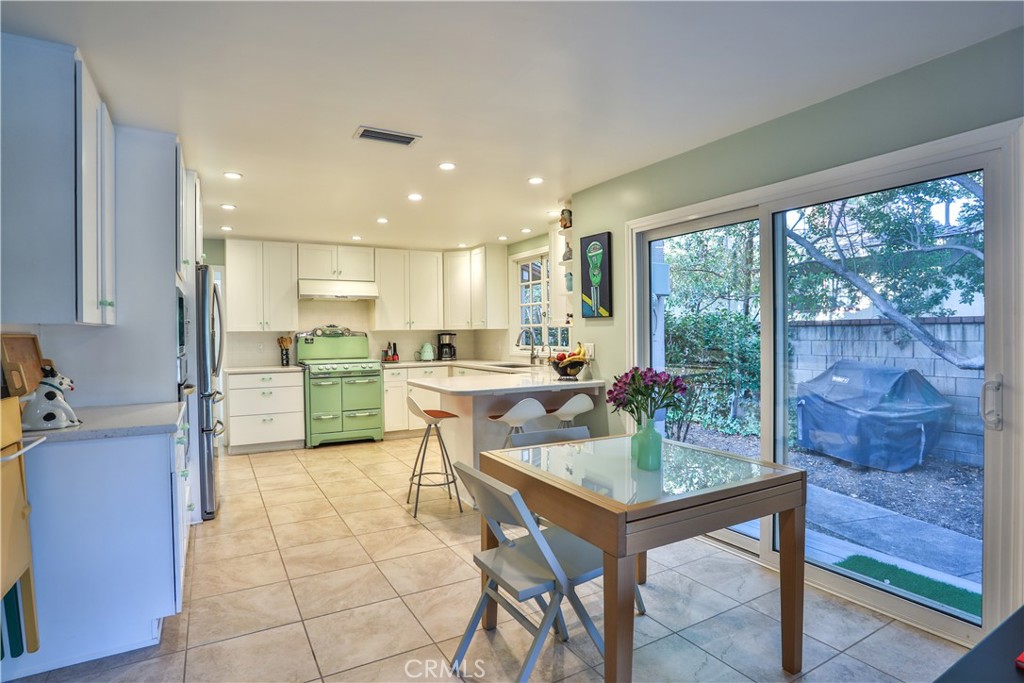 666 W 9th Street Property Photo 18
