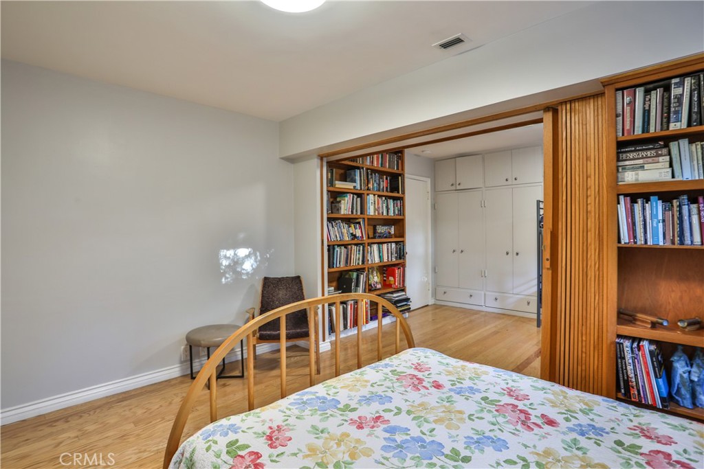 666 W 9th Street Property Photo 30