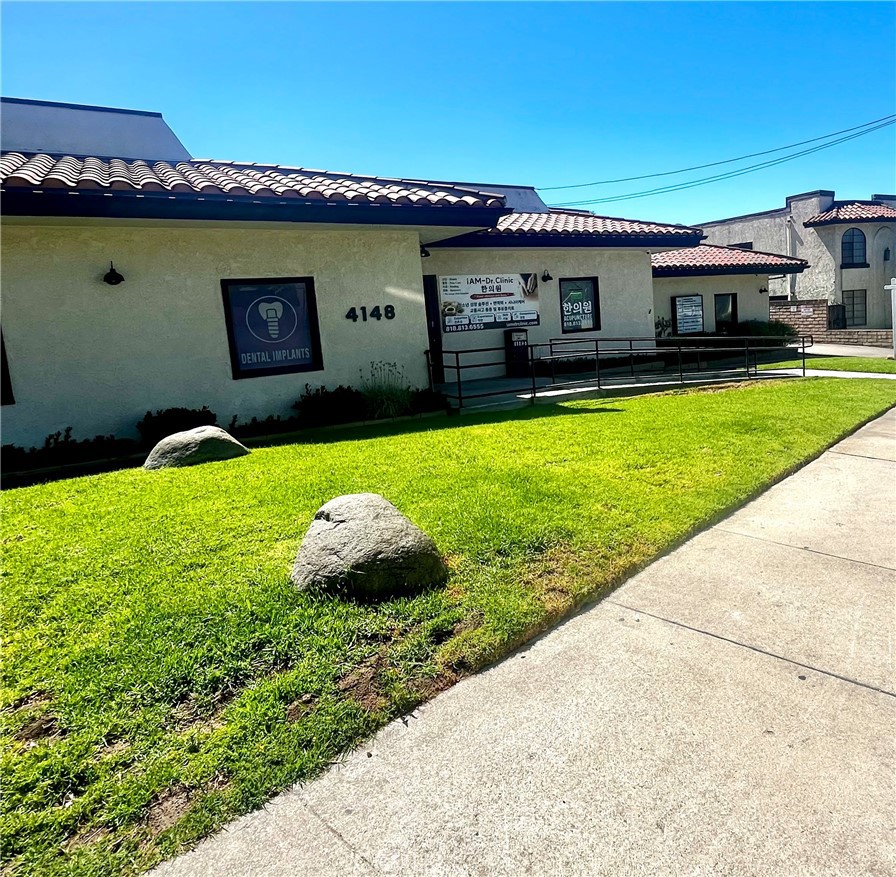 4141 Ocean View Boulevard Property Photo 1