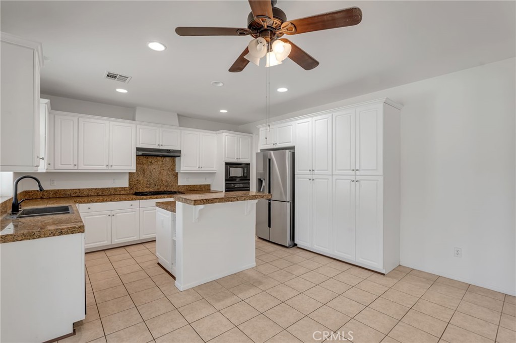 4731 W Avenue J4 Property Photo 12