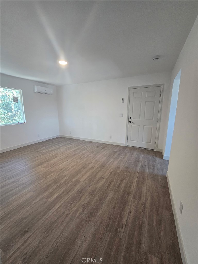422 Devener Street C Property Photo 5